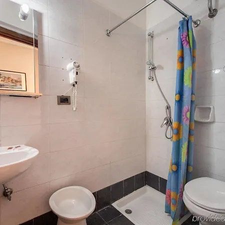 Rubino Hotel 2*