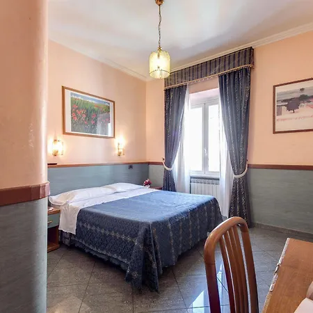 Rubino فندق روما